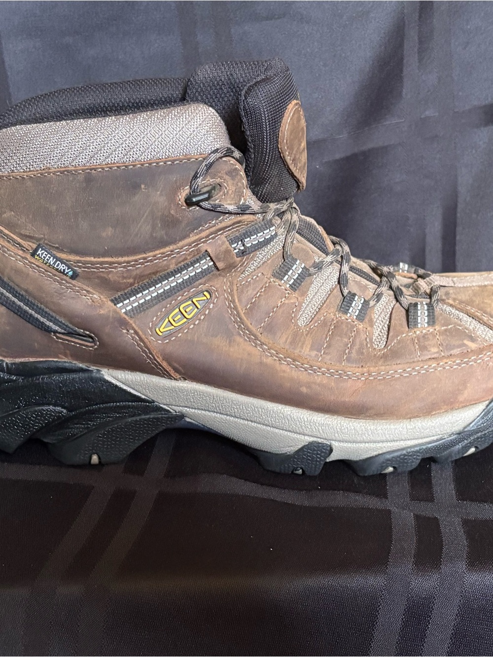 Keen Targhee II Mid Waterproof Hiking Boots Shoes Mens Size 10 Brown Outdoor